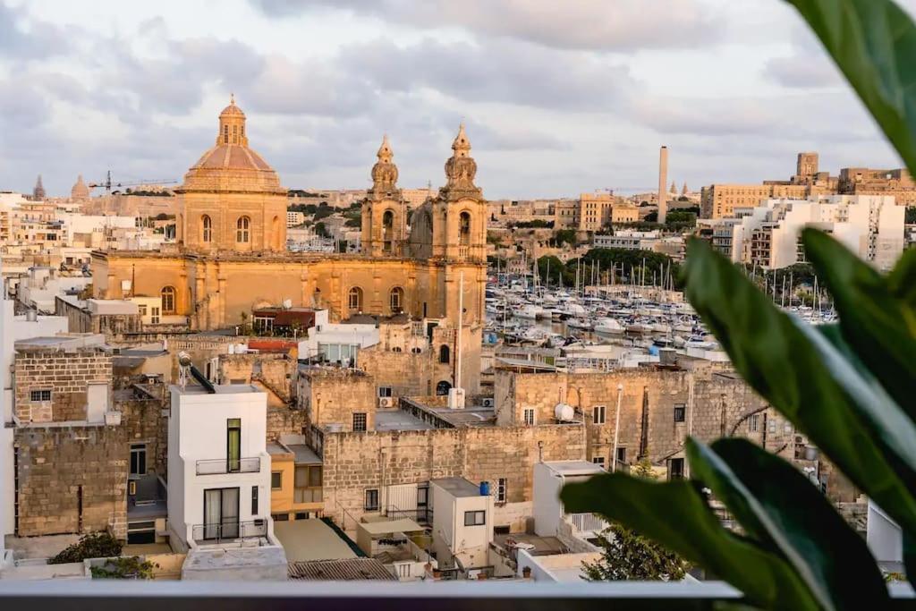 Luxurious & Stylish Penthouse With Private Pool Appartement Msida Buitenkant foto